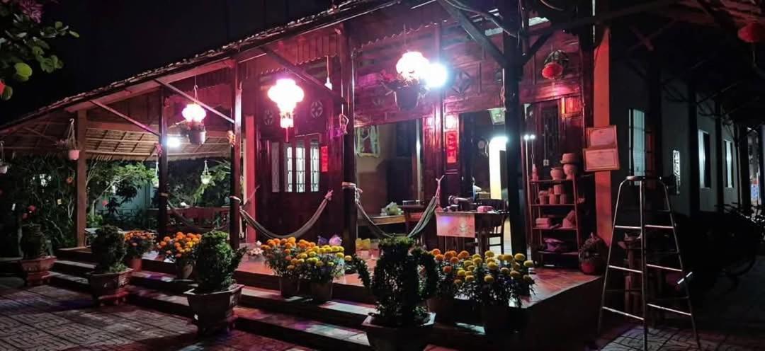 Ngoc Phuong Homestay Vinh Long Exterior photo